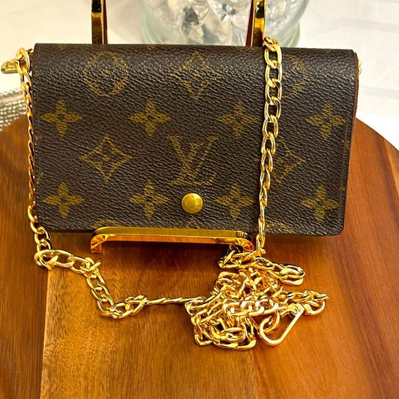 Louis Vuitton 2 Monogram Bilet Tresor bifold wallet in good condition